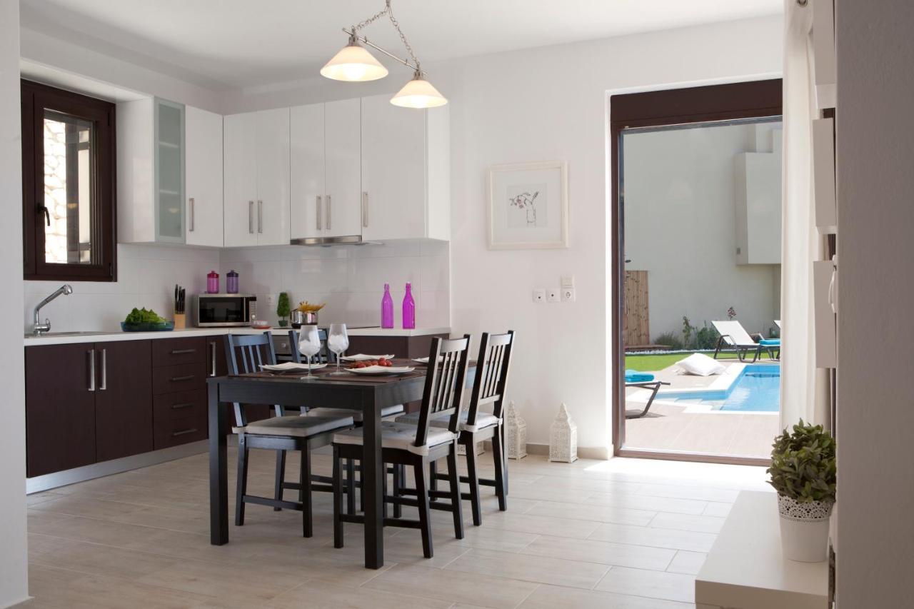 Heavenly Heights Villas By Kb Hospitality Evgiros エクステリア 写真